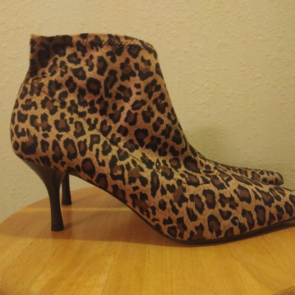 Diba East Women's Ankle Boots - Picture 2 of 4